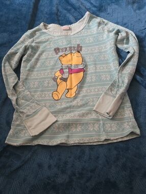 3/20 Disney Light Blue Winnie the Pooh Winter Graphic Top